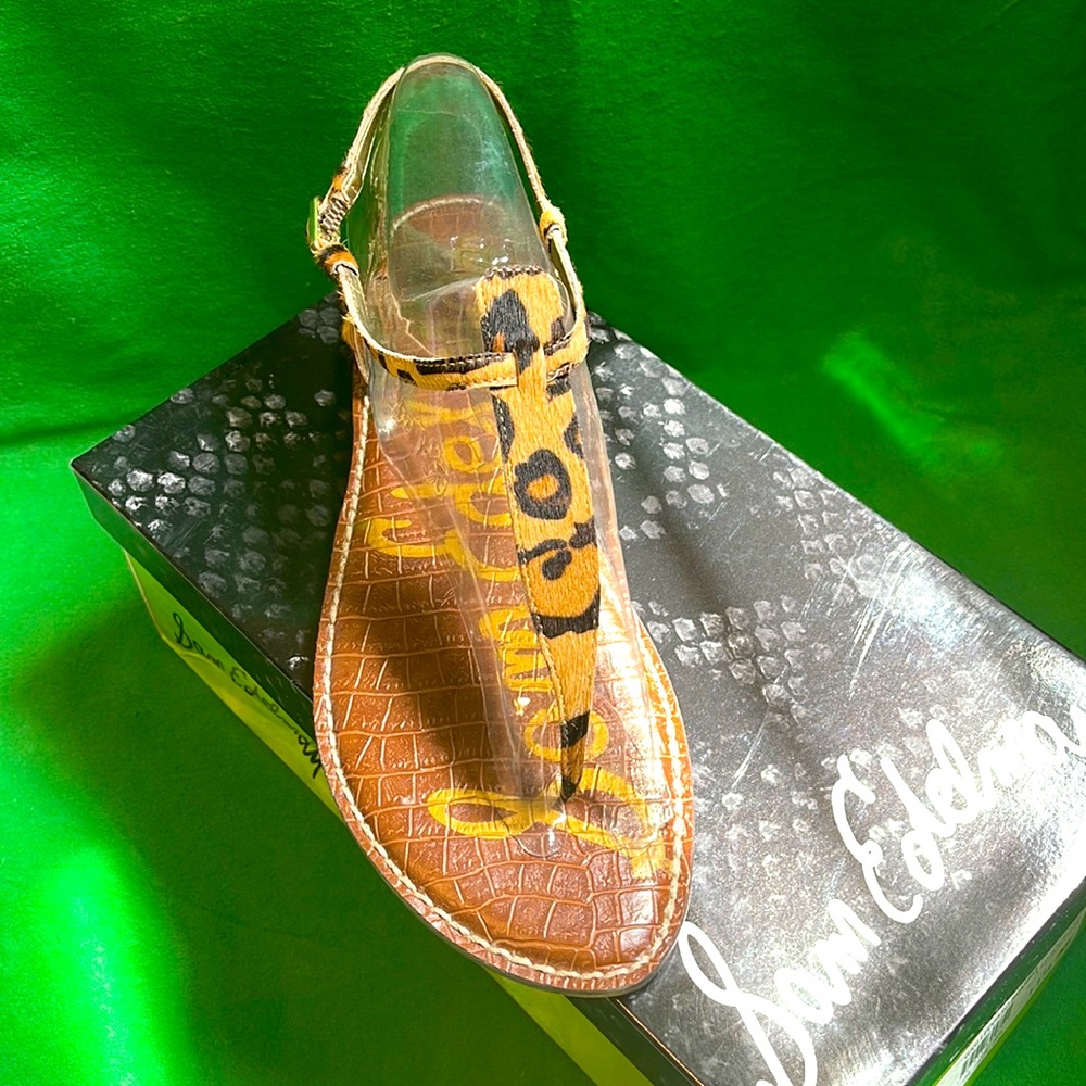 Sam Edelman’s Classic Gigi Thong sandal in leopard. Women’s size 11.5 medium.